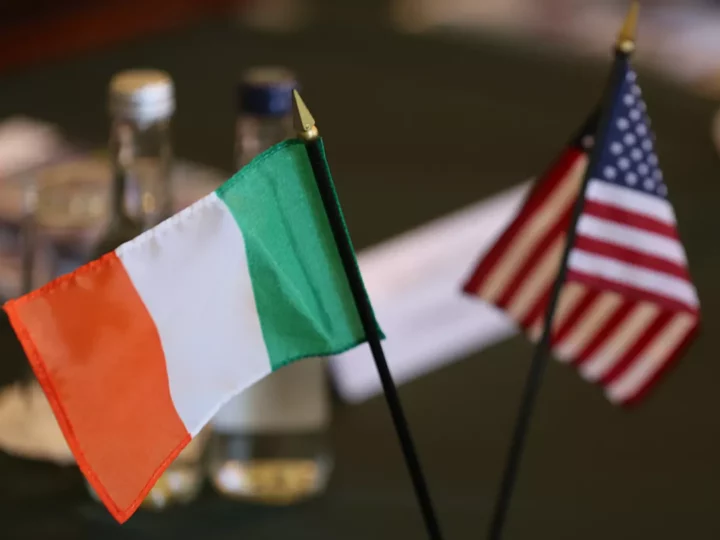 Ireland and US Flags