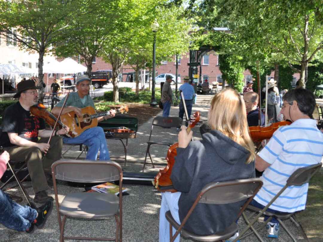 lowell, banjo & fiddle