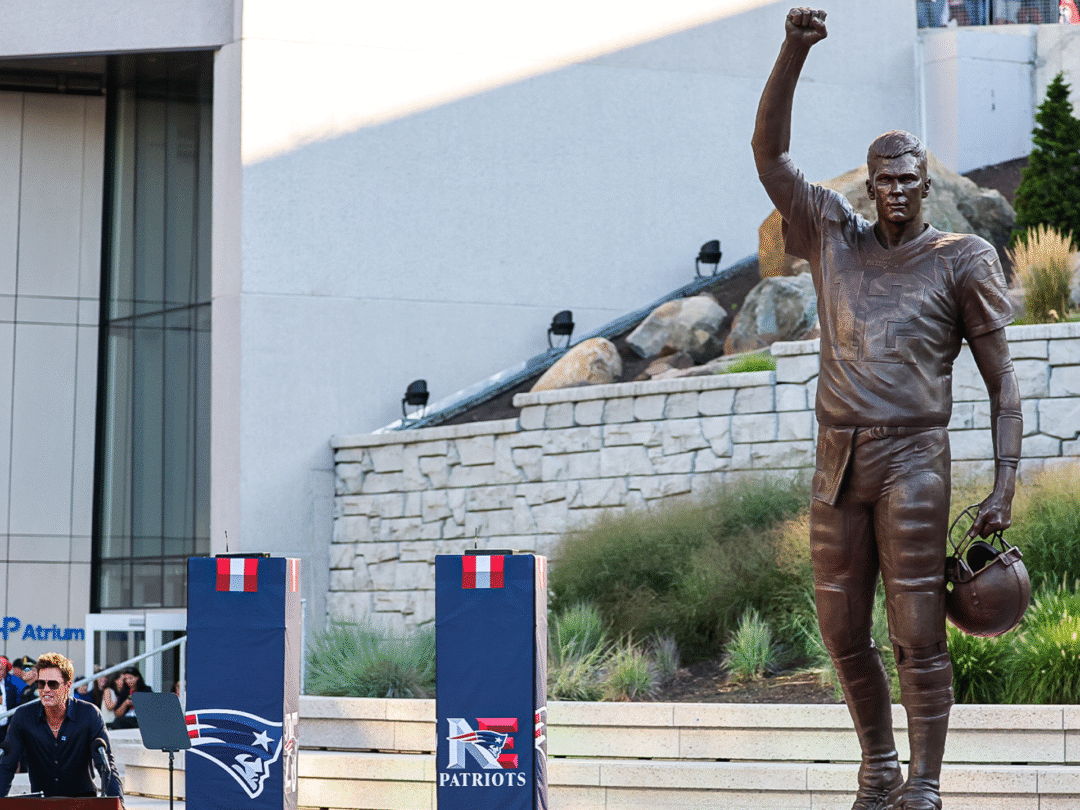 Tom Brady Statue:w TB. NEP