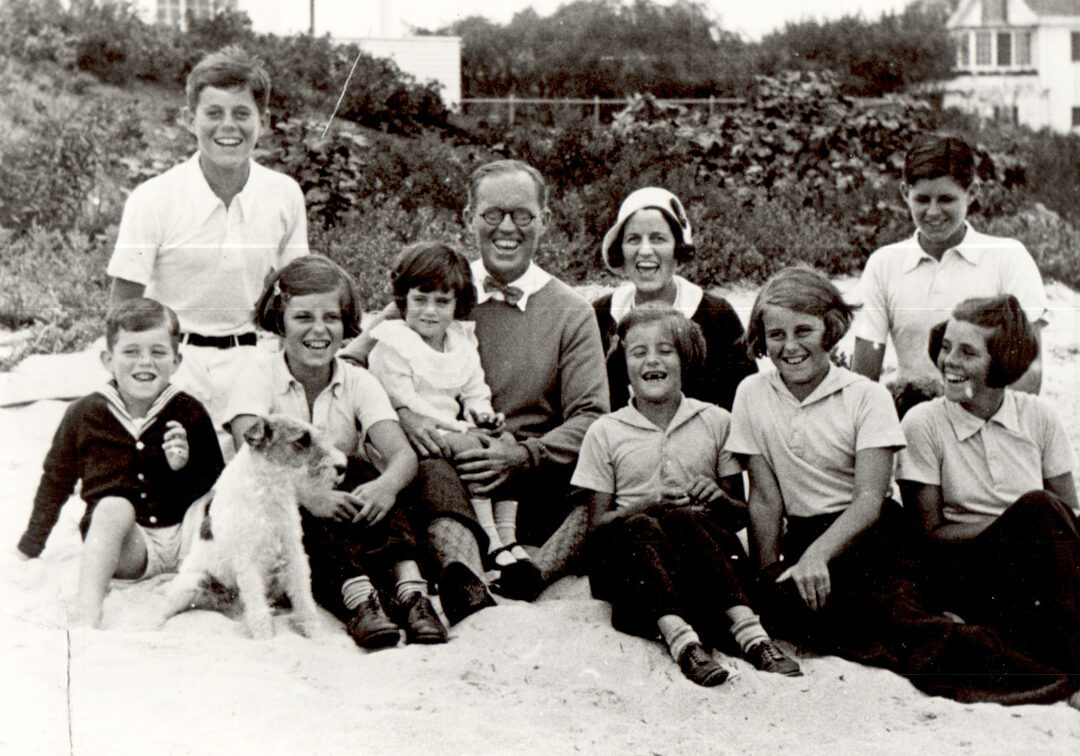 Kennedy_Family_in_Hyannisport_1931 jfk Hyannis museum, cape cod
